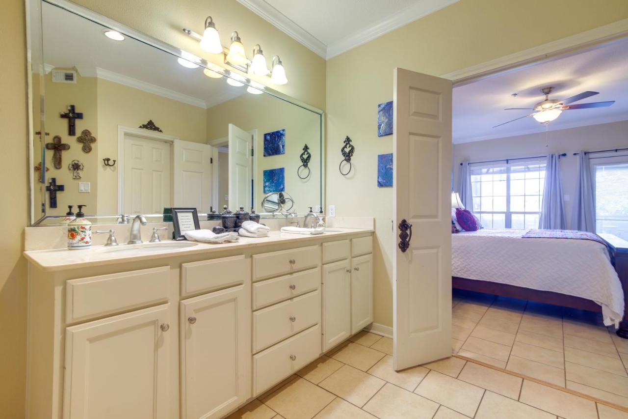 Lakefront Lago Vista Condo With Resort Amenities! Kültér fotó