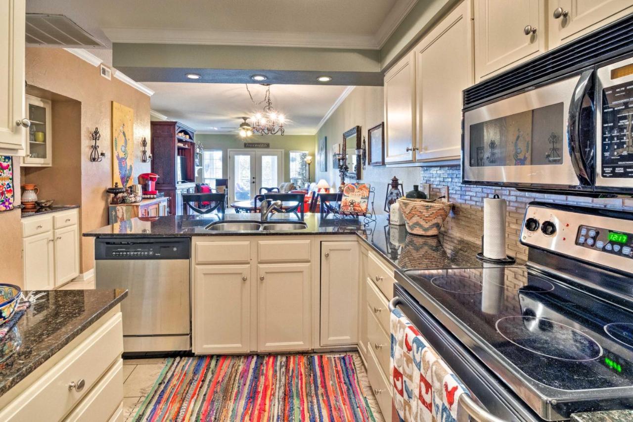 Lakefront Lago Vista Condo With Resort Amenities! Kültér fotó